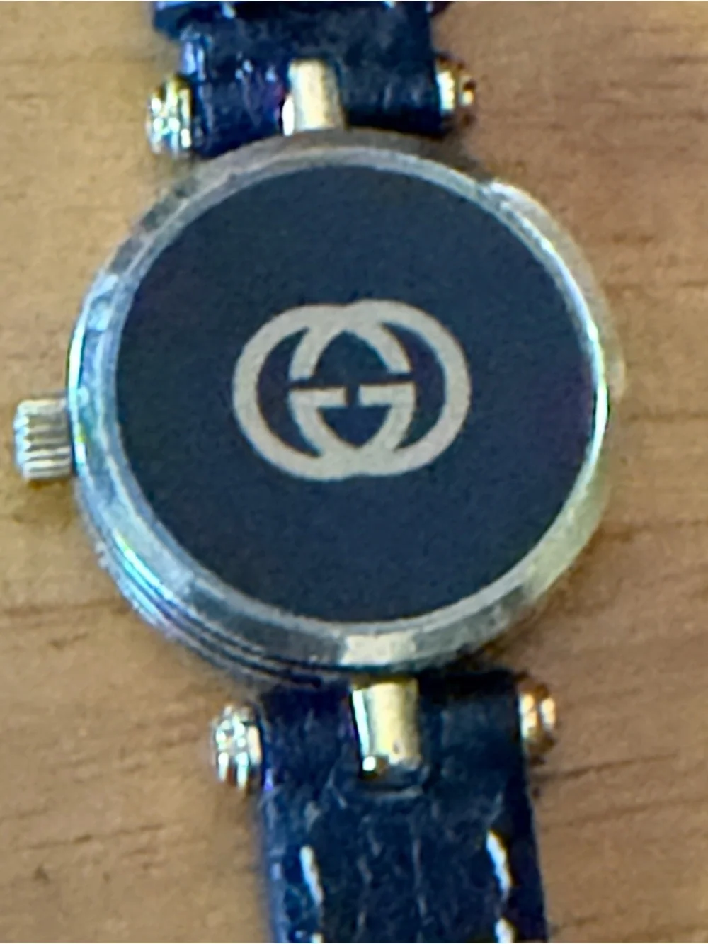 Vintage Gucci Swiss Made black leather watch- still works
